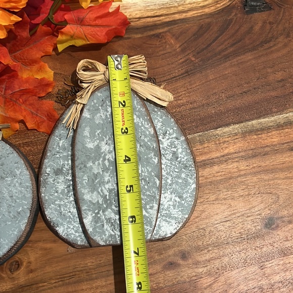☀️Clearance- Kirkland’s Home Chunky 3D Wood Metallic Tabletop Pumpkins 2 Pc Set - Picture 6 of 12